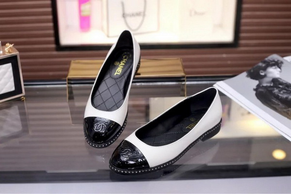 CHANEL Shallow mouth flat shoes Women--005